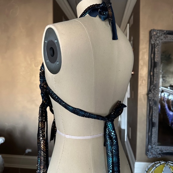 Original GoodVibeGoda Handmade Macramé Rope Black, Blue and Gold Festival Outfit - Picture 5 of 16